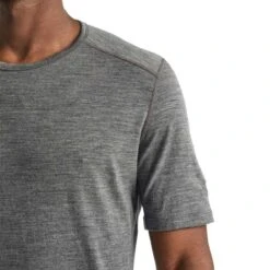 Icebreaker 200 Oasis Short Sleeve Crewe Mens Thermal Top -Mountaineering Equipment Store Icebreaker 200 Oasis SS Mens Thermal Top Gritstone Heather 05