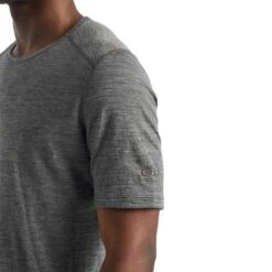 Icebreaker 200 Oasis Short Sleeve Crewe Mens Thermal Top -Mountaineering Equipment Store Icebreaker 200 Oasis SS Mens Thermal Top Gritstone Heather 06