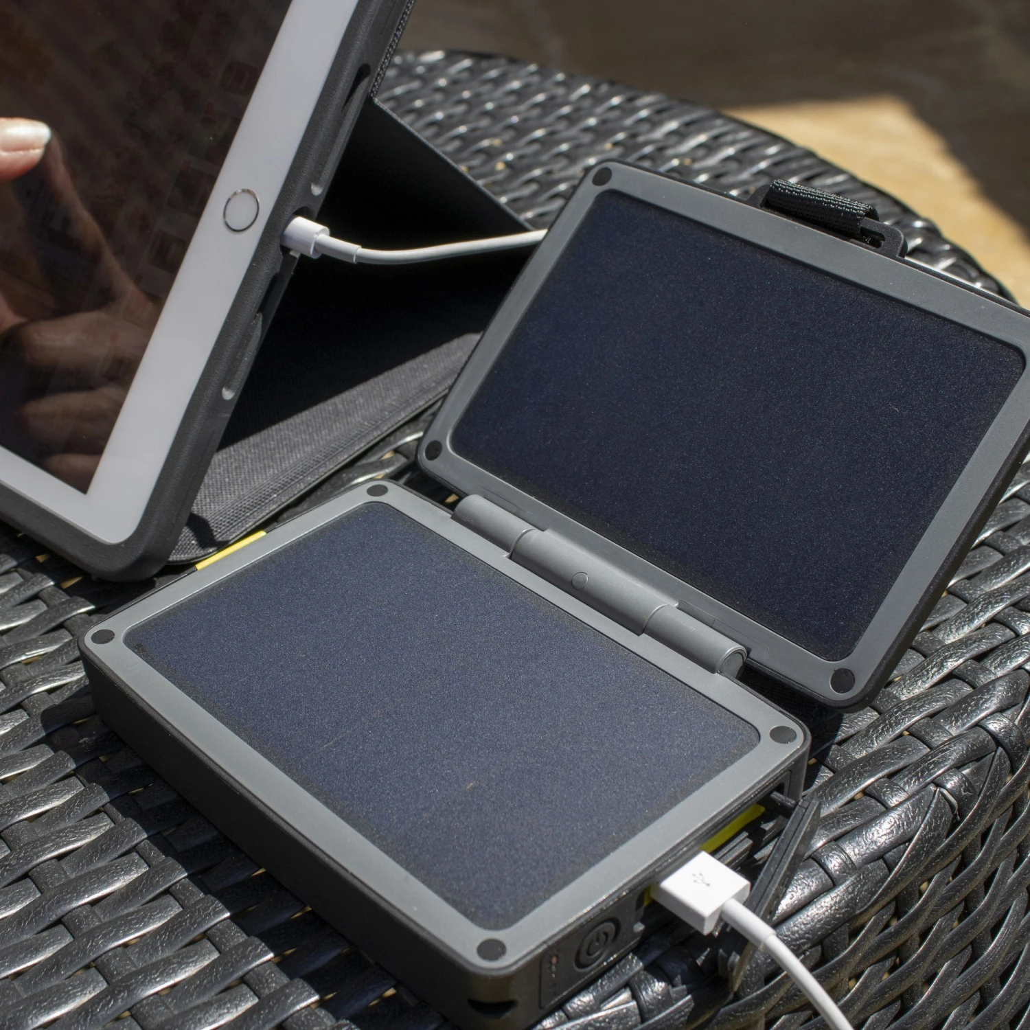 Powertraveller Solar Adventurer 2 Clamshell Solar Panel 3 Powertraveller Solar Adventurer 2 Clamshell Solar Panel